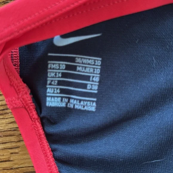 Nike Lifeguard Swimsuit - Picture 5 of 5